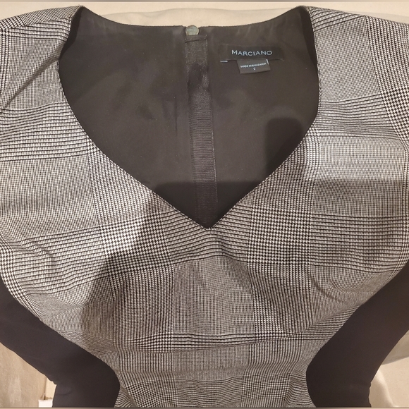 Marciano Beautiful Body-shape Dress - Picture 2 of 3